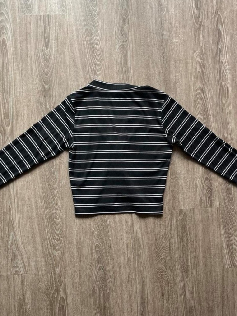 Slash Cropped Cardi - Picture 7 of 7